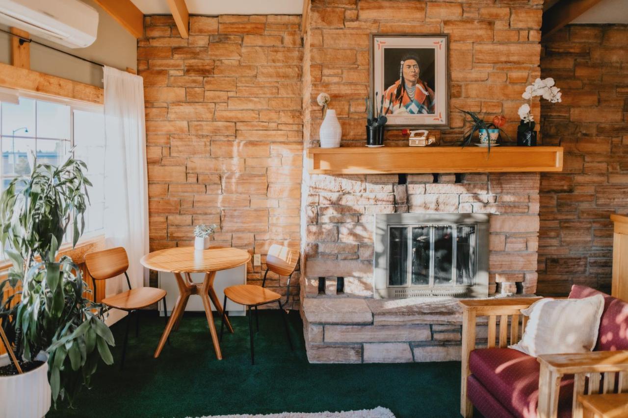 Sapphire Motel Midtown بوزيمان، مونتانا المظهر الخارجي الصورة