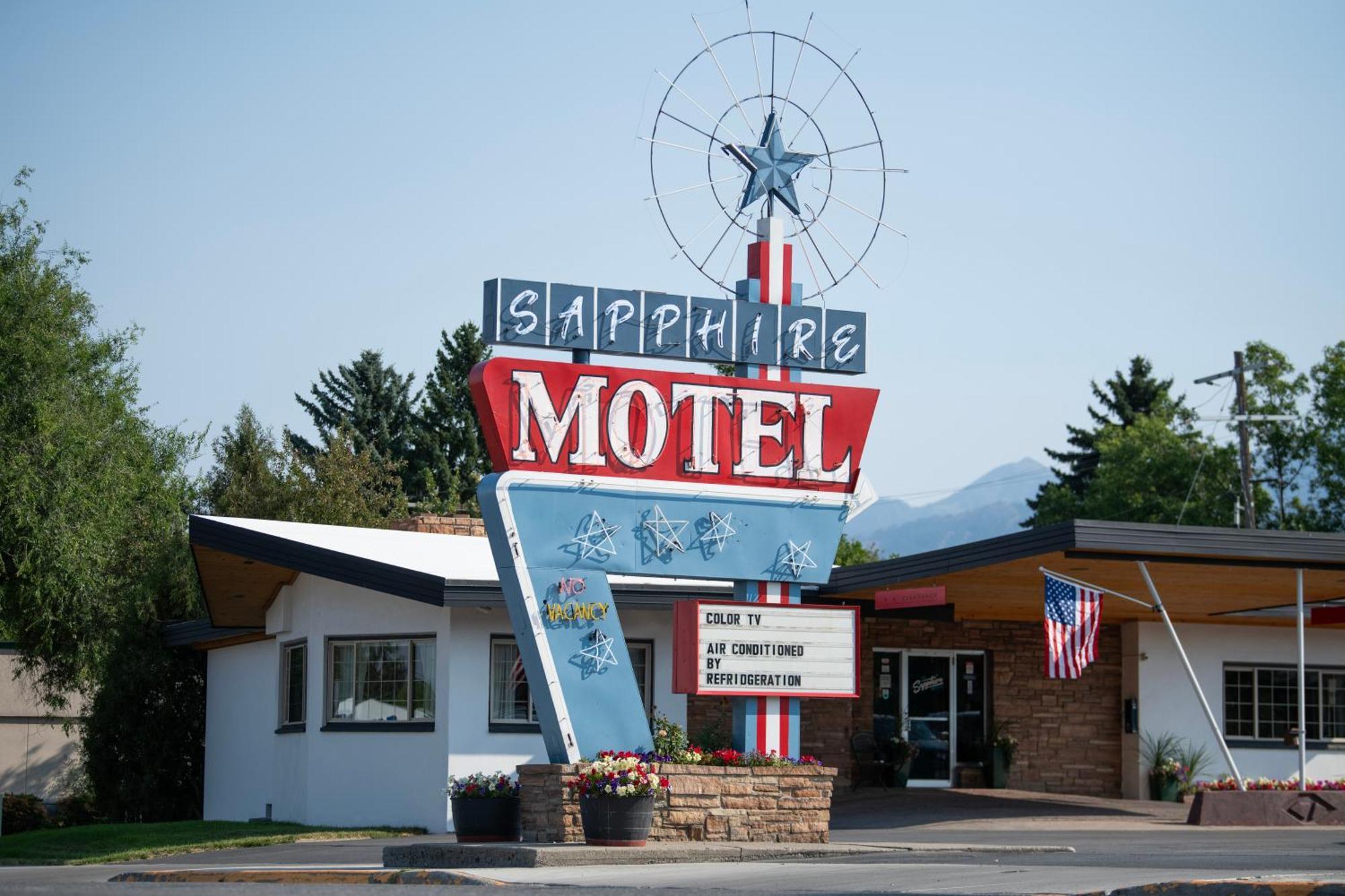 Sapphire Motel Midtown بوزيمان، مونتانا المظهر الخارجي الصورة